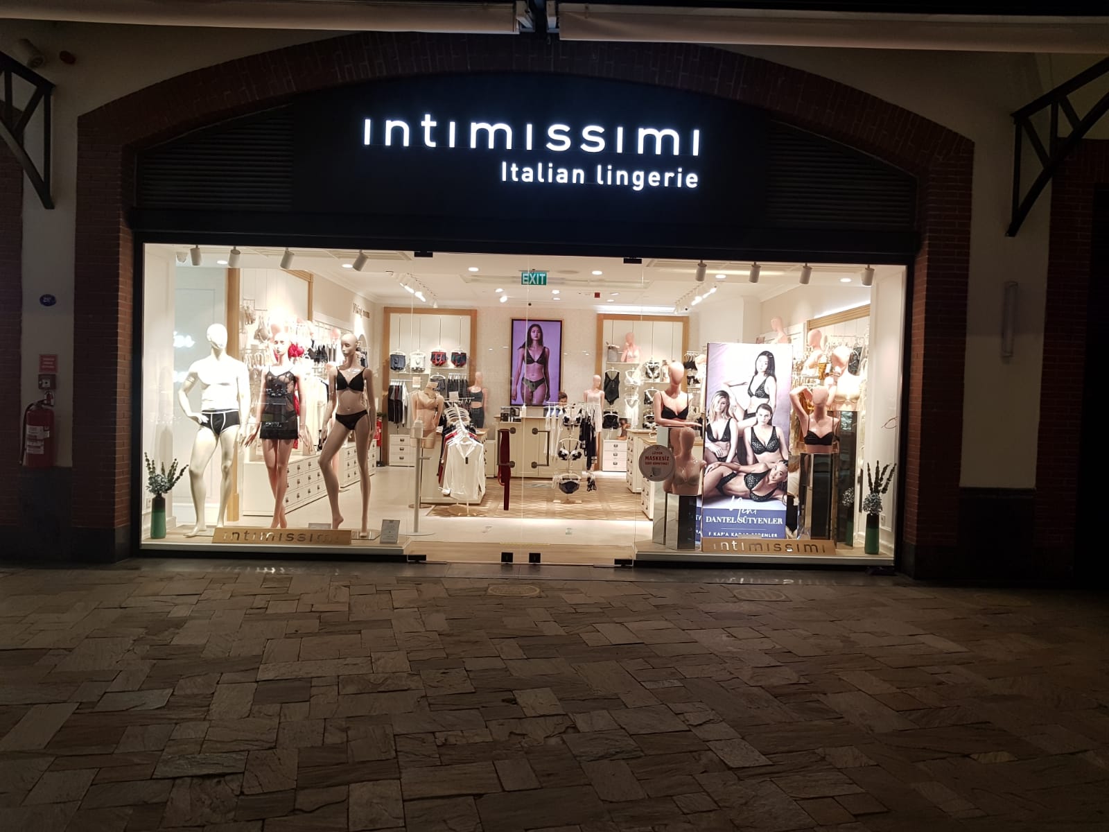 FORUM BORNOVA INTIMISSIMI MA AZASI Tel Test Telekom nikasyon